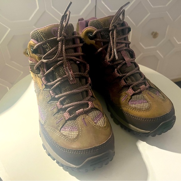 Women’s Merrell “Brindle” Performance Footwear Hiking Boots - Picture 1 of 4